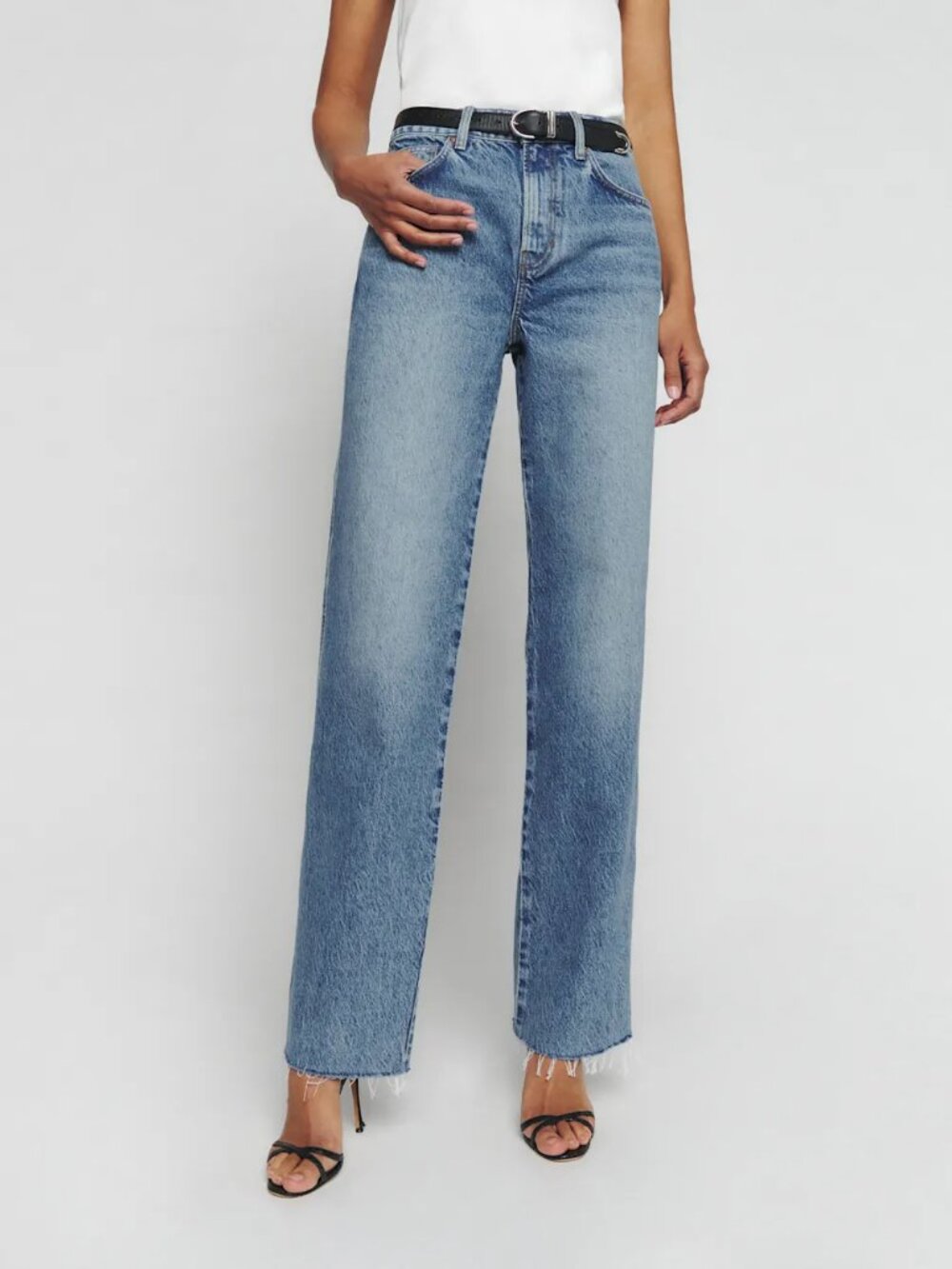 Val 90s Mid Rise Straight Jeans in Colorado
